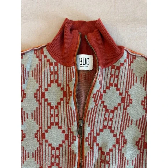BDG Chandler Geometric Zip-up Sweater Knit Red Mock Neck Cropped Seen on TV Cozy - Picture 3 of 13
